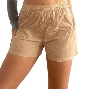 NWOT ARITZIA TNA Nylon Shorts Size MEDIUM | Color: nude
